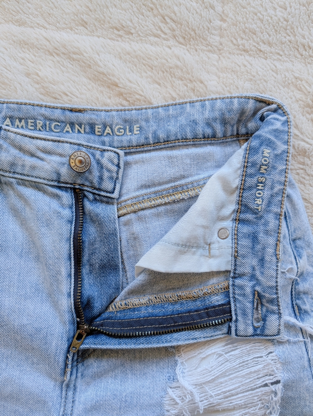 American Eagle Ultra Distressed Mom Shorts - Picture 3 of 4